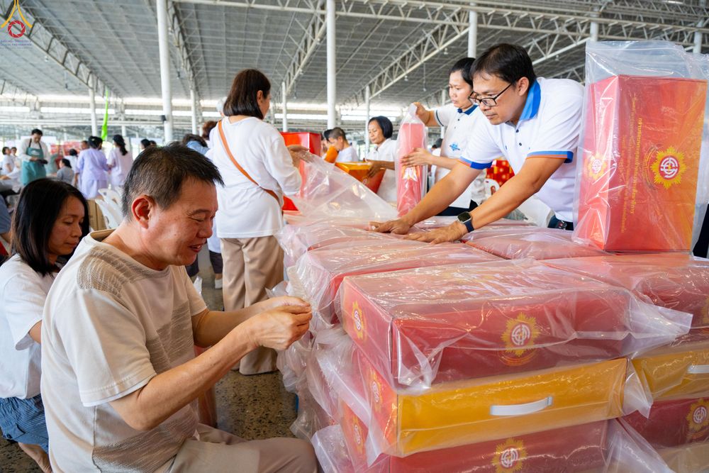 ภาพ No.322228:วันที่ 14 เมษายน พ.ศ.2569 การเตรียมกล่องไทยธรรม วันสุดท้าย เพื่องานถวายมหาสังฆทาน 40,000 กว่าวัดทั่วประเทศ วันคุ้มครองโลก 22 เมษายน พ.ศ.2569 วัดพระธรรมกาย