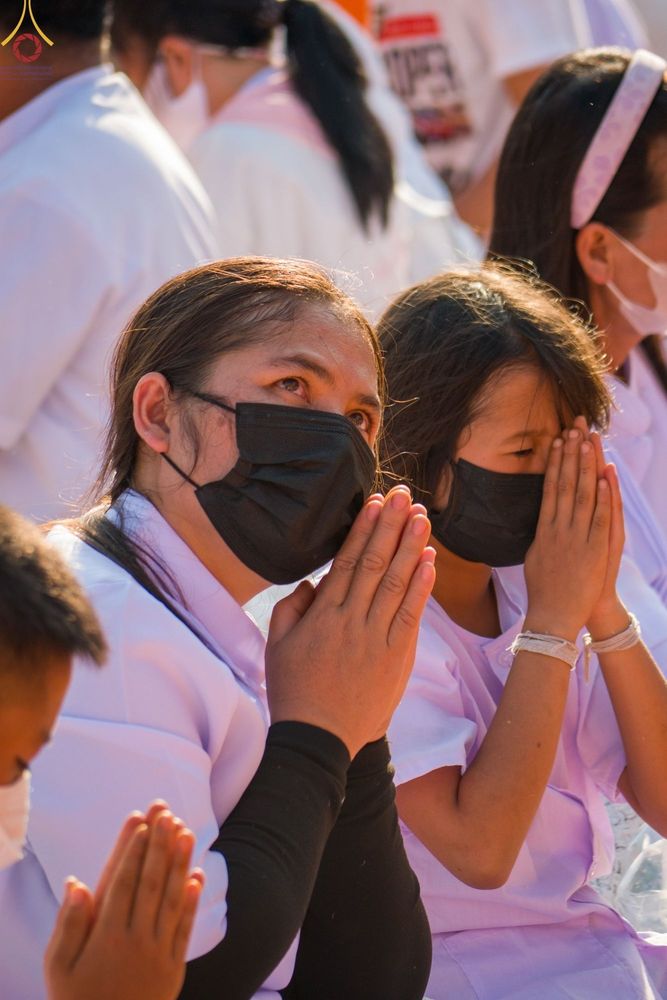 ภาพ No.72281:พิธีต้อนรับพระธรรมยาตรา ในโครงการธรรมยาตรากตัญญูบูชา มหาปูชนียาจารย์ พระมงคลเทพมุนี(สด จนฺทสโร) พระผู้ปราบมาร อนุสรณ์สถาน 7 แห่ง ปีที่ 11 วันที่ 18 มกราคม พ.ศ. 2566 ณ อนุสรณ์สถานลำดับที่ 4 สถานที่เกิดด้วยกายธรรม วัดโบสถ์ (บน) บางคูเวียง อ.บางกรวย จ.นนทบุ