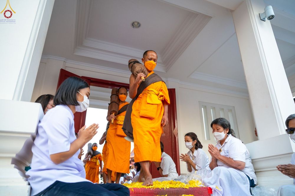 ภาพ No.72459:พิธีต้อนรับพระธรรมยาตรา ในโครงการธรรมยาตรากตัญญูบูชา มหาปูชนียาจารย์ พระมงคลเทพมุนี(สด จนฺทสโร) พระผู้ปราบมาร อนุสรณ์สถาน 7 แห่ง ปีที่ 11 วันที่ 18 มกราคม พ.ศ. 2566 ณ อนุสรณ์สถานลำดับที่ 4 สถานที่เกิดด้วยกายธรรม วัดโบสถ์ (บน) บางคูเวียง อ.บางกรวย จ.นนทบุ