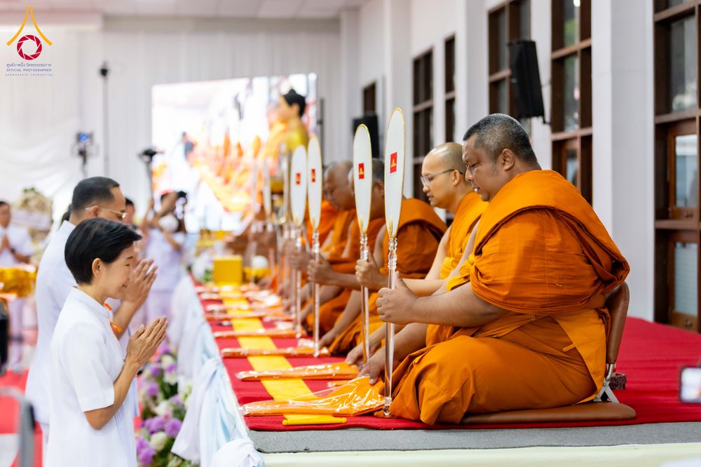 ภาพ No.316129:วันศุกร์ที่ 27 มีนาคม พ.ศ. 2569 พิธีบำเพ็ญกุศล คุณพ่อณรงค์ จินตมากุล  สิริอายุ 99 ปี 11 เดือน โยมบิดา พระครูปลัดรัตนวีรวัฒน์ (รังสฤษดิ์ อิทฺธิจินตโก) ที่ปรึกษาเจ้าคณะจังหวัดปทุมธานี เจ้าอาวาสวัดพระธรรมกาย  ณ ห้องปลูกศรัทธา 2 วัดพระธรรมกาย ปทุมธานี