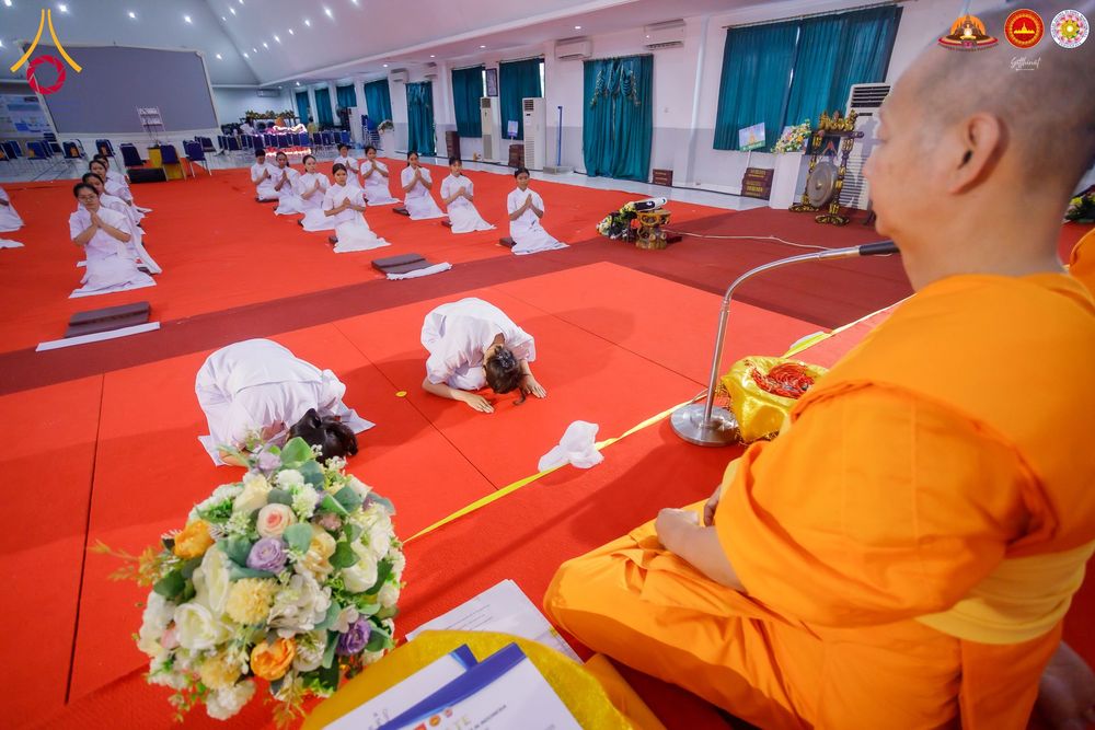 ภาพ No.282100:วันที่ 22 ธันวาคม พ.ศ.2568 พิธีปิดโครงการอบรมอุบาสิการุ่นที่ 1 อินโดนีเซีย