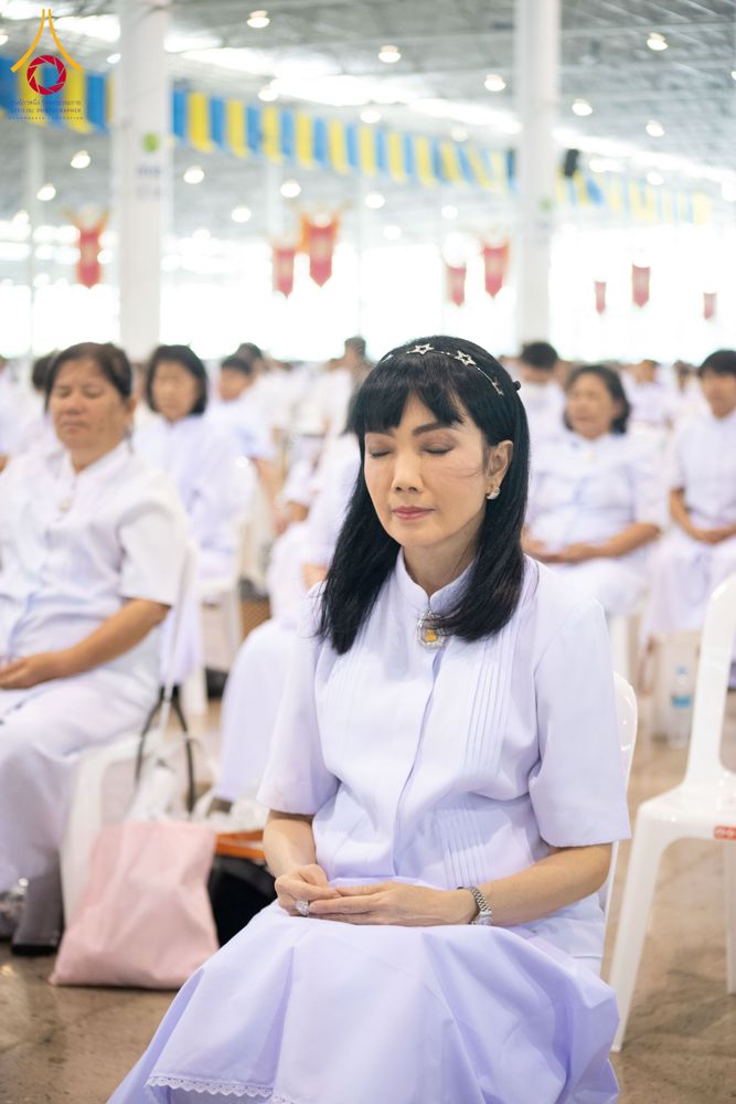 ภาพ No.287598:วันที่ 1 มกราคม พ.ศ. 2569 พิธีบูชาข้าวพระ ณ สภาธรรมกายสากล วัดพระธรรมกาย