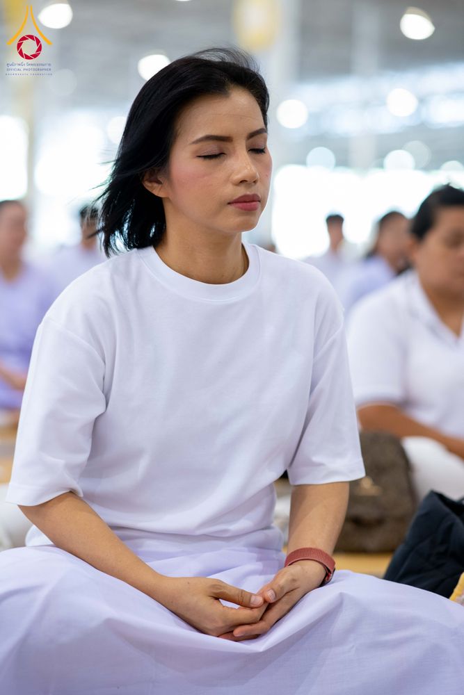 ภาพ No.318341:วันอาทิตย์ต้นเดือนที่ 5 เมษายน พ.ศ.2569 พิธีบูชาข้าวพระ ณ สภาธรรมกายสากล วัดพระธรรมกาย