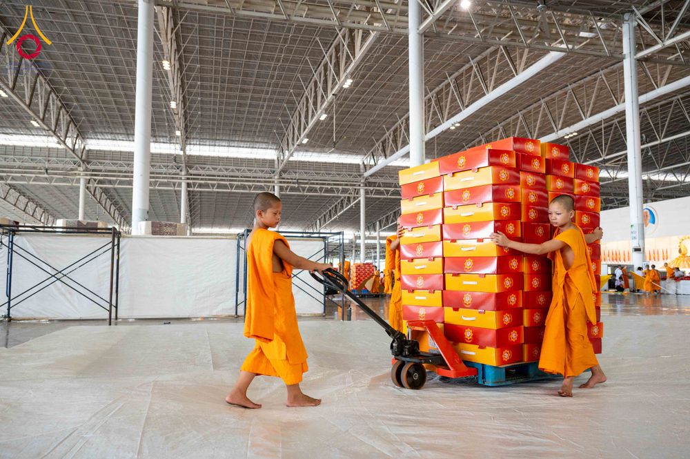 ภาพ No.315968:วันที่ 24 - 27 มีนาคม พ.ศ.2569 การเตรียมงานมหาสังฆทาน 40,000 กว่าวัดทั่วไทย วันคุ้มครองโลก 22 เมษายน พ.ศ.2569