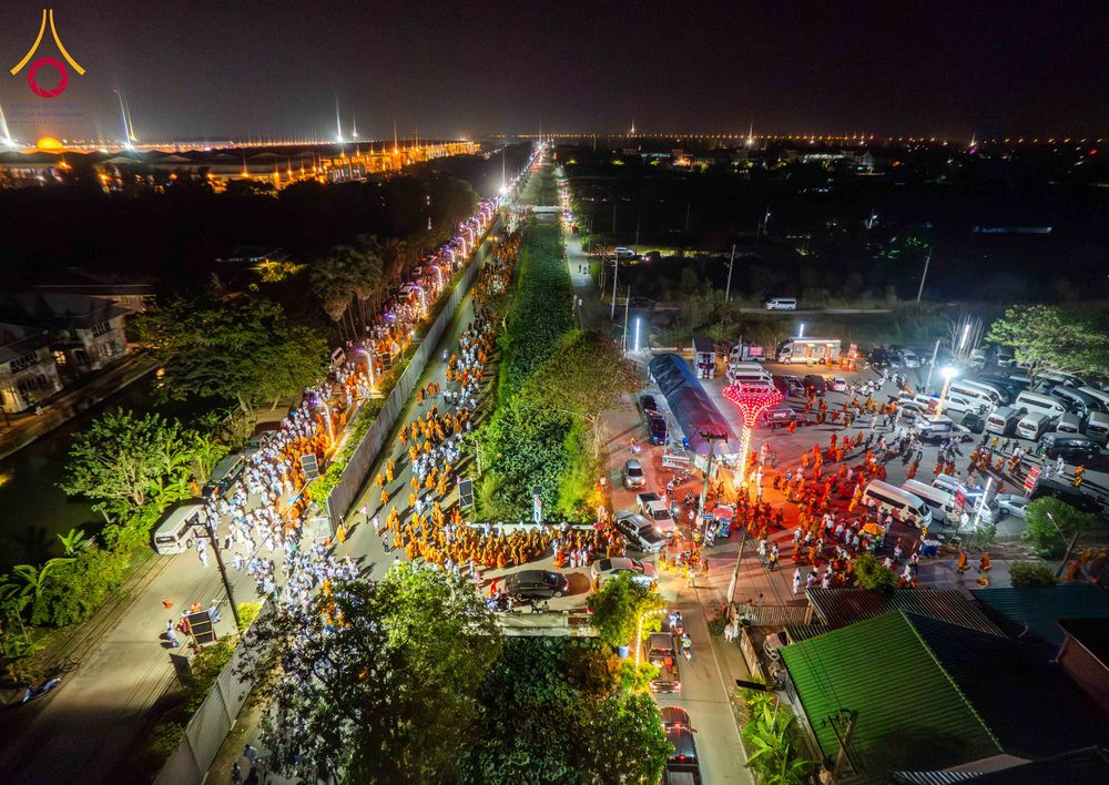 ภาพ No.324537:วันที่ 22 เมษายน พ.ศ.2569 (วันคุ้มครองโลก) บรรยากาศพระสังฆาธิการและสาธุชน การเดินทางกลับ งานถวายมหาสังฆทาน 40,000 กว่าวัดทั่วประเทศ วัดพระธรรมกาย