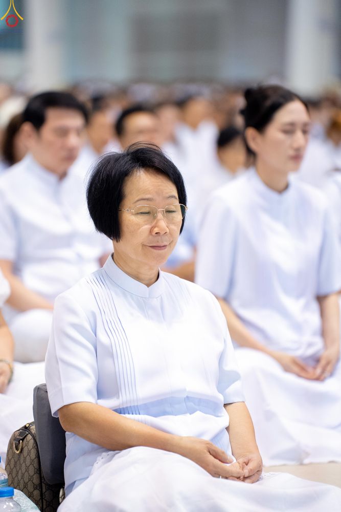 ภาพ No.337852:วันอาทิตย์ต้นเดือน 5 กรกฎาคม พ.ศ.2569 พิธีบูชาข้าวพระ ณ สภาธรรมกายสากล วัดพระธรรมกาย