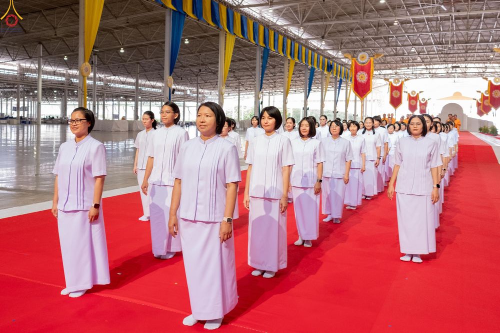 ภาพ No.338970:วันอาทิตย์ที่ 12 กรกฎาคม พ.ศ.2569 พิธีมุทิตาผู้สอบได้เปรียญธรรม ประโยค 1-2 ถึง ป.ธ.9 และ บ.ศ.1-2 ถึง บ.ศ.6 สำนักศาสนศึกษาวัดพระธรรมกาย ประจำปี 2569, พิธีมอบตราตั้งแต่งตั้งอาจารย์ใหญ่ สำนักศาสนศึกษาวัดพระธรรมกาย