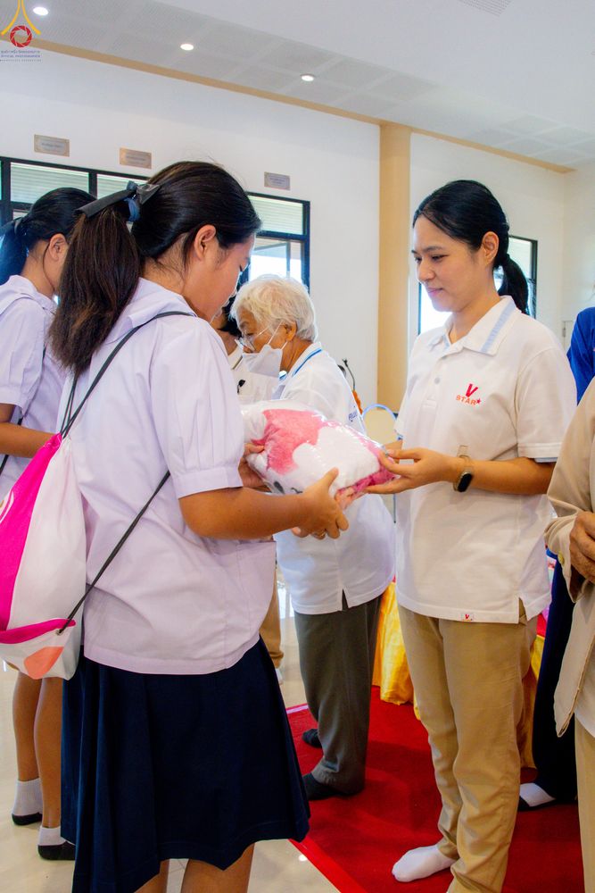 ภาพ No.283906:วันที่ 18 พฤศจิกายน พ.ศ. 2568 พิธีทอดกฐินสามัคคีทั่วไทย 30,000 วัด  โดยคณะศิษยานุศิษย์ บูชาธรรม 81 ปี  หลวงพ่อธัมมชโย  ณ วัดสวายสอ จ.บุรีรัมย์