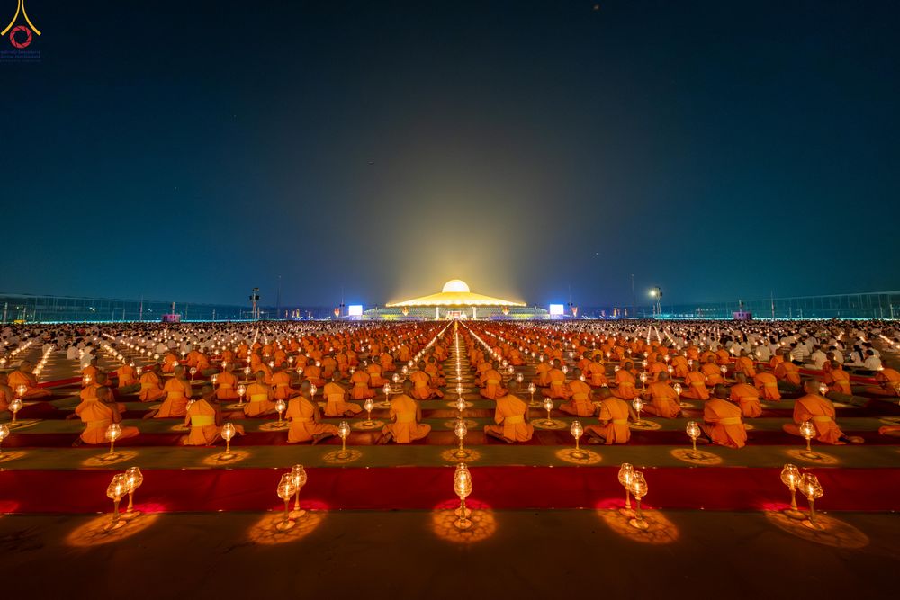 ภาพ No.308098:วันที่ 31 มกราคม พ.ศ. 2569 พิธีจุดประทีปธรรมถวายเป็นพุทธบูชา  และบูชาธรรมมหาปูชนียาจารย์ (ภาพชุดที่ 3) ณ วัดพระธรรมกาย ปทุมธานี ในโครงการธรรมยาตรา กตัญญูบูชา มหาปูชนียาจารย์ พระมงคลเทพมุนี(สด จนฺทสโร) พระผู้ปราบมาร อนุสรณ์สถาน 7 แห่ง ปีที่ 14