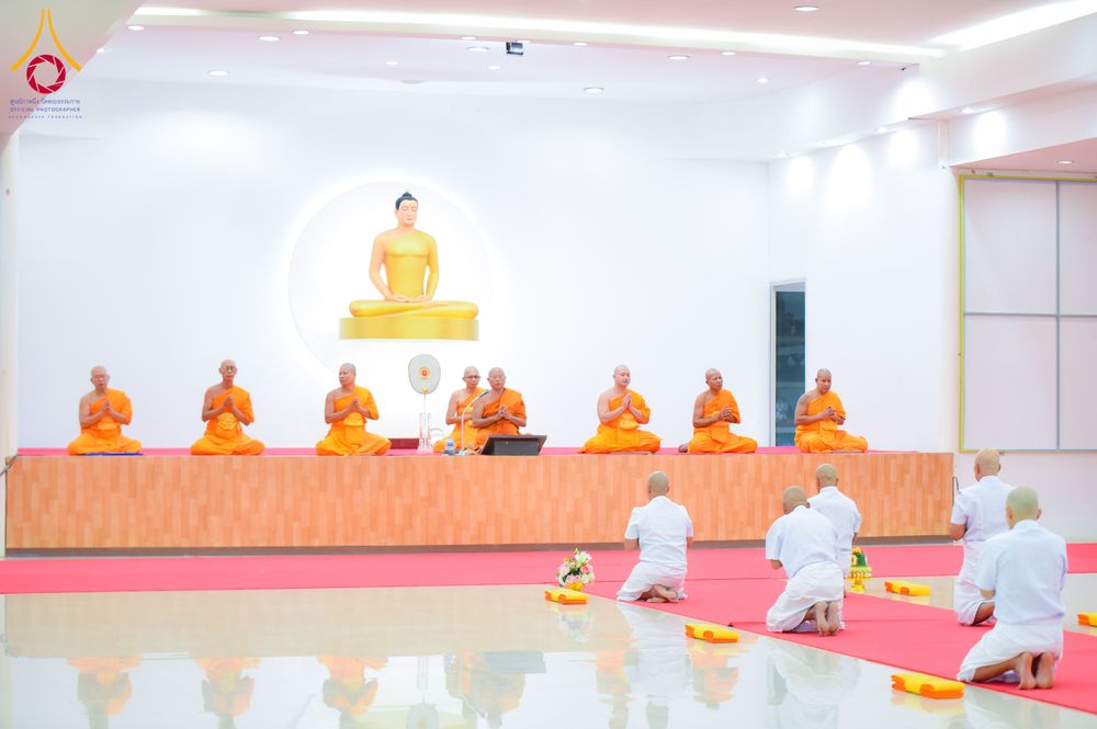 ภาพ No.285142:วันเสาร์ที่ 6 ธันวาคม พ.ศ.2568  พิธีอุปสมบทธรรมทายาท โครงการบรรพชาอุปสมบทหมู่  รุ่นบูชาธรรมมหาปูชนียาจารย์ ประจำปี 2568 ศูนย์ปฏิบัติธรรมและศูนย์อบรมเยาวชนเพชรบุรี อ.ท่ายาง จ.เพชรบุรี ณ วัดศีลคุณาราม อ.เขาย้อย เพชรบุรี