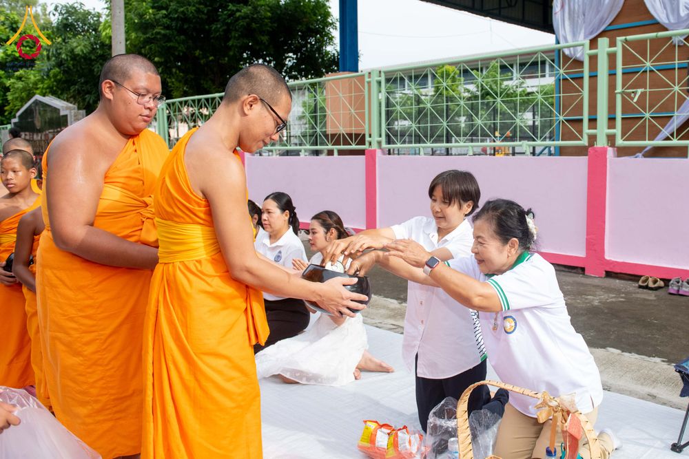 ภาพ No.342572:วันที่ 5 สิงหาคม พ.ศ. 2569  กิจกรรมตักบาตรโครงการรักความดี เพื่อเผยแผ่งานพระพุทธศาสนา  ศูนย์คมนาคม วัดพระธรรมกาย ณ โรงเรียนสังข์อ่ำ อ.คลองหลวง จ.ปทุมธานี