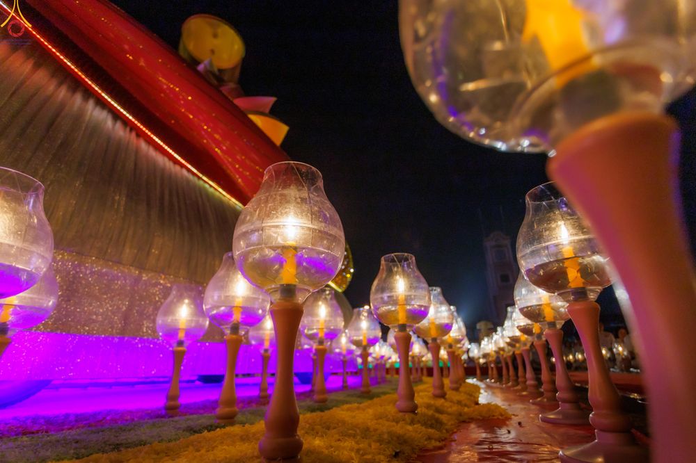 ภาพ No.297205:วันที่ 17 มกราคม พ.ศ. 2569 พิธีจุดประทีปถวายเป็นพุทธบูชา และบูชาธรรมมหาปูชนียาจารย์ (ภาพชุดที่ 2) ณ วัดโบสถ์บน ต.บางคูเวียง จ.นนทบุรี อนุสรณ์สถานลำดับที่ 4 สถานที่เกิดด้วยกายธรรม ในโครงการธรรมยาตรา กตัญญูบูชา มหาปูชนียาจารย์ พระมงคลเทพมุนี(สด จนฺทสโร) พร