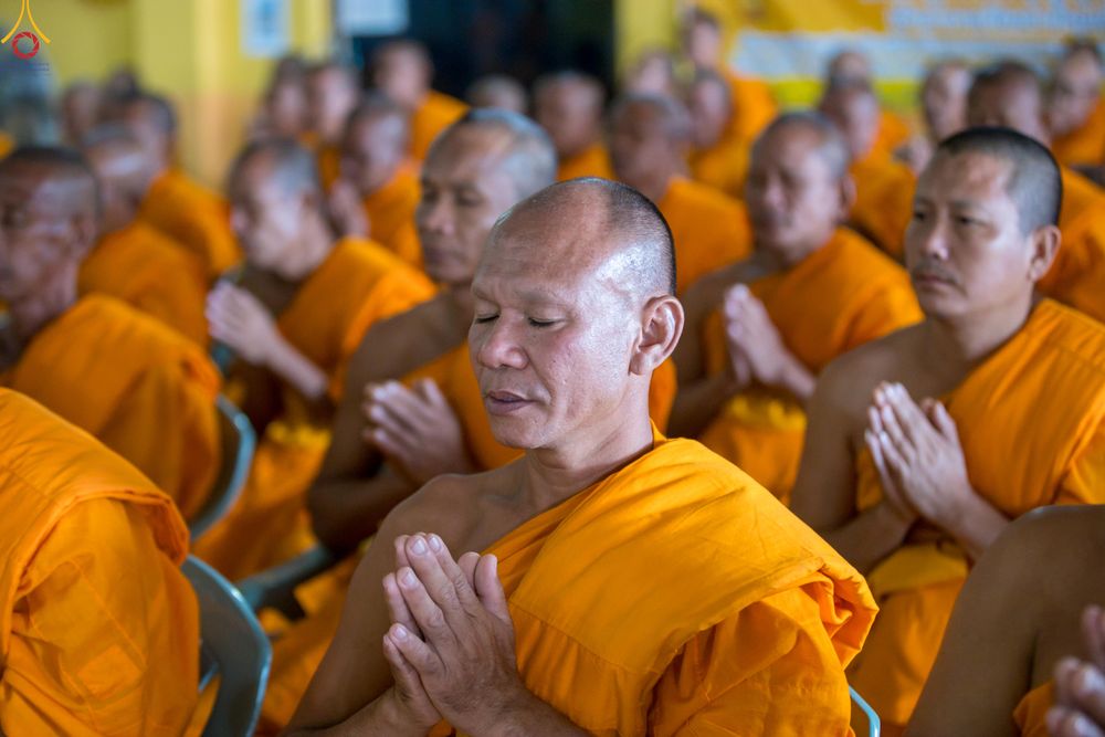 ภาพ No.291260:วันที่ 9 มกราคม พ.ศ. 2569 พิธีทอดผ้าป่าทำนุบำรุงศาสนสถาน ณ วัดนาราภิรมย์ อ.บางเลน จ.นครปฐม ในโครงการธรรมยาตรา กตัญญูบูชา มหาปูชนียาจารย์ พระมงคลเทพมุนี(สด จนฺทสโร) พระผู้ปราบมาร อนุสรณ์สถาน 7 แห่ง ปีที่ 14