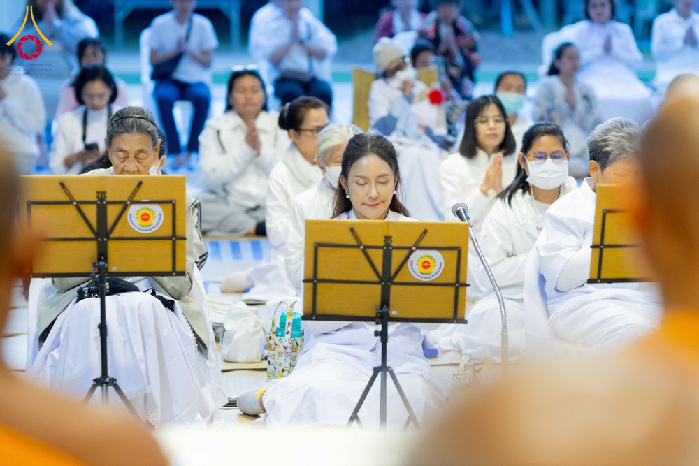 ภาพ No.292579:วันที่ 12 มกราคม พ.ศ. 2569 พิธีถวายภัตตาหารเป็นสังฆทาน แด่พระธรรมยาตรา ณ อนุสรณ์สถานมหาวิหารพระมงคลเทพมุนี (โลตัสแลนด์) อ.สองพี่น้อง จ.สุพรรณบุรี ในโครงการธรรมยาตรา กตัญญูบูชา มหาปูชนียาจารย์ พระมงคลเทพมุนี(สด จนฺทสโร) พระผู้ปราบมาร อนุสรณ์สถาน 7 แห่ง ปี