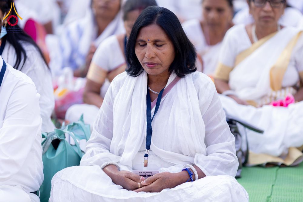 ภาพ No.283753:วันที่ 6-7 ธันวาคม พ.ศ. 2568  พิธีรับมอบหนังสือแสดงเจตจำนงถวายสิทธิครอบครองและใช้ประโยชน์วัดสันติวัน เมืองนาคปูร์  พิธีจุดโคมประทีปถวายเป็นพุทธบูชา และอุทิศบุญกุศลแด่ ดร.บี.อาร์. อัมเบดการ์  พิธีบูชาข้าวพระถ่ายทอดสดจากประเทศไทย