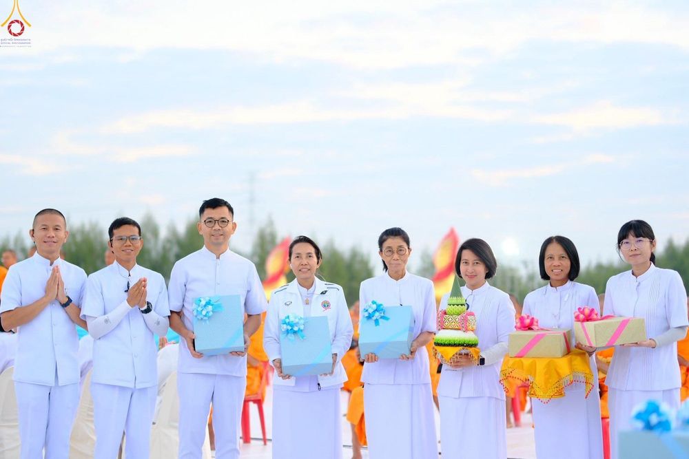 ภาพ No.306724:ภาพเบื้องหลังอาสาสมัครรวมใจ ชุดที่ 5 ในโครงการธรรมยาตรา กตัญญูบูชา มหาปูชนียาจารย์ พระมงคลเทพมุนี(สด จนฺทสโร) พระผู้ปราบมาร อนุสรณ์สถาน 7 แห่ง ปีที่ 14