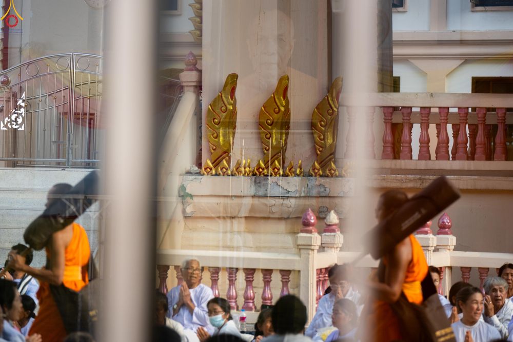 ภาพ No.295224:วันที่ 16 มกราคม พ.ศ. 2569 พิธีต้อนรับพระธรรมยาตรา อนุสรณ์สถานลำดับที่ 4 (ภาพชุดที่ 2) สถานที่เกิดด้วยกายธรรม ณ วัดโบสถ์บน ต.บางคูเวียง จ.นนทบุรี ในโครงการธรรมยาตรา กตัญญูบูชา มหาปูชนียาจารย์ พระมงคลเทพมุนี(สด จนฺทสโร) พระผู้ปราบมาร อนุสรณ์สถาน 7 แห่ง ปี