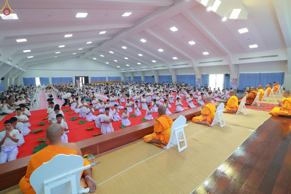 ภาพ No.320062:วันเสาร์ที่ 4 เมษายน 2569 พิธีตัดปอยผม ขอขมาผู้ปกครอง  มอบบาตร-ผ้าไตร และพิธีบรรพชาสามเณร 87 รูป  ณ ศูนย์ปฏิบัติธรรมระยอง(บ้านช่องลม)  ต.บางบุตร อ.บ้านค่าย จ.ระยอง