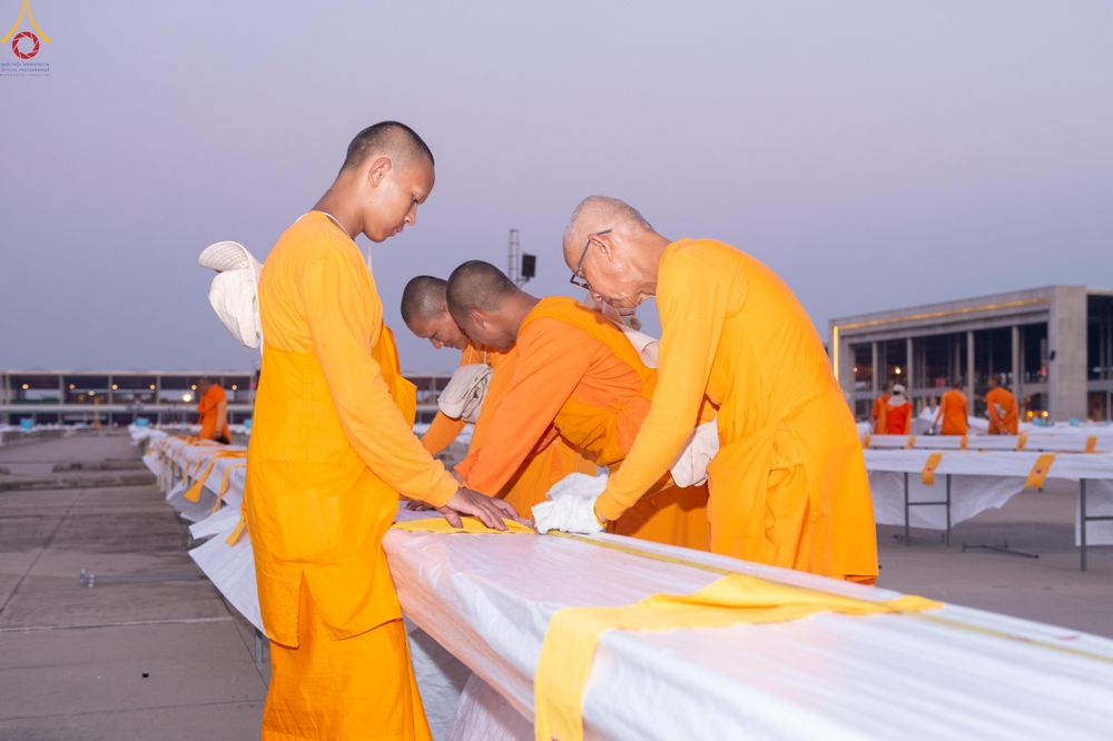 ภาพ No.320290:วันที่ 7-8 เมษายน พ.ศ.2569 การเตรียมงาน ณ ลานธรรม และ งานจราจร เพื่องานถวายมหาสังฆทาน 40,000 กว่าวัดทั่วประเทศ วันคุ้มครองโลก 22 เมษายน พ.ศ.2569 วัดพระธรรมกาย