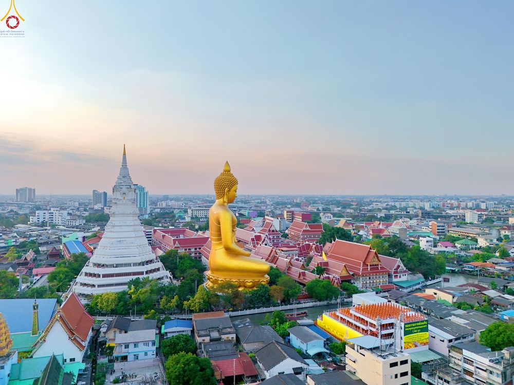 ภาพ No.302853:วันที่ 24 มกราคม พ.ศ. 2569 พิธีจุดประทีปธรรมถวายเป็นพุทธบูชา  และบูชาธรรมมหาปูชนียาจารย์  ณ อาคารธรรมยาตรา กตัญญูบูชามหาปูชนียาจารย์  ตรงข้ามวัดปากน้ำภาษีเจริญ จ.กรุงเทพมหานคร ในโครงการธรรมยาตรา กตัญญูบูชา มหาปูชนียาจารย์ พระมงคลเทพมุนี(สด จนฺทสโร) พระผู