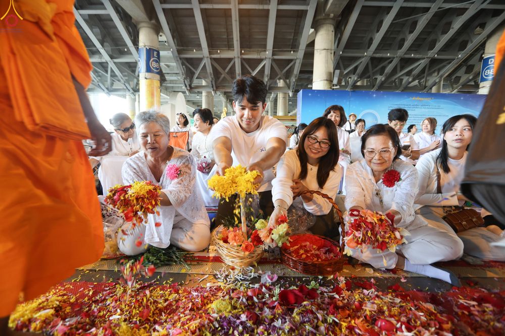 ภาพ No.305980:วันที่ 25 มกราคม พ.ศ. 2569 พิธีต้อนรับพระธรรมยาตรา วัดพระธรรมกาย(ภาพชุดที่ 4) ในโครงการธรรมยาตรา กตัญญูบูชา มหาปูชนียาจารย์ พระมงคลเทพมุนี(สด จนฺทสโร) พระผู้ปราบมาร อนุสรณ์สถาน 7 แห่ง ปีที่ 14