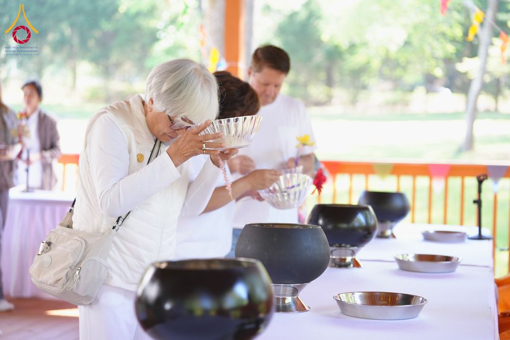 ภาพ No.321605:วันอาทิตย์ที่ 12 เมษายน พ.ศ.2569 กิจกรรมงานบุญวันสงกรานต์ (ตักบาตร ขอขมาพ่อแม่ สรงน้ำพระ รดน้ำขอพร) ณ วัดพระธรรมกายจอร์เจีย ประเทศสหรัฐอเมริกา