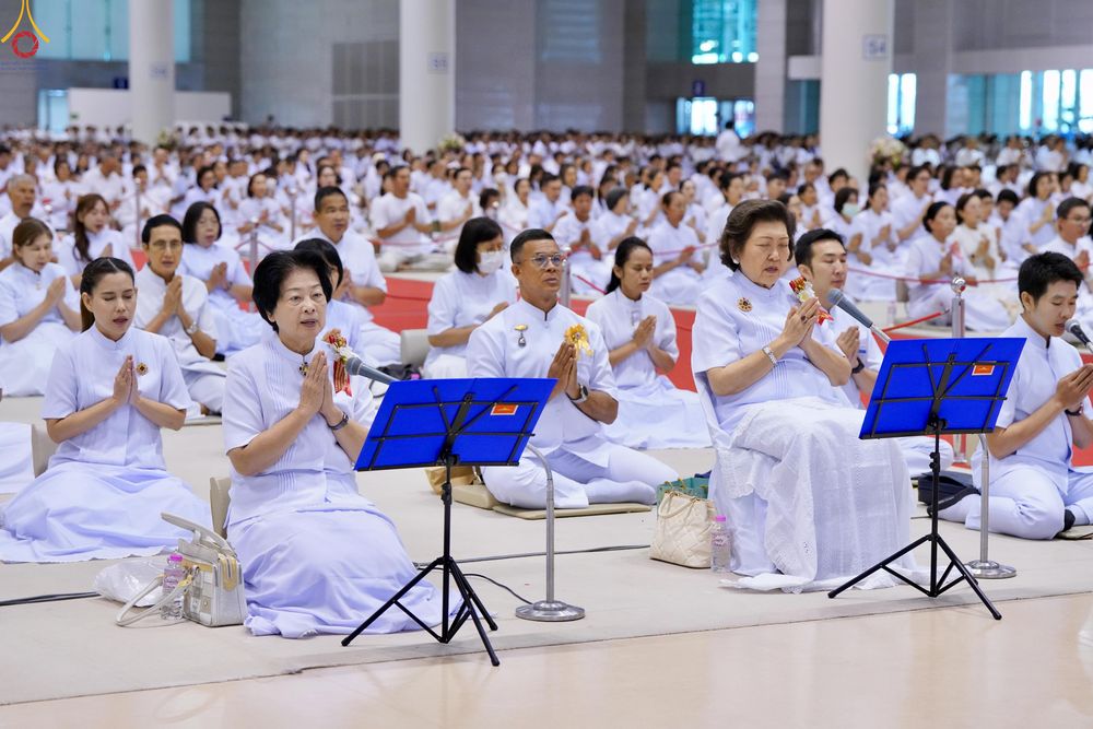 ภาพ No.331208:วันวิสาขบูชา อาทิตย์ที่ 31 พฤษภาคม พ.ศ.2569 พิธีปฏิบัติธรรม ณ ห้องแก้วสารพัดนึก 1  วัดพระธรรมกาย จังหวัดปทุมธานี