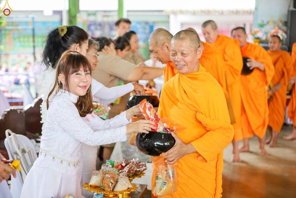 ภาพ No.333661:วันพฤหัสบดี ที่ 11 มิถุนายน พ.ศ.2569 โครงการตักบาตรปลื้มใจ" เนื่องในวันไหว้ครู  ณ โรงเรียนธนสิทธิ์อนุสรณ์ อ.บางพลี จ.สมุทรปราการ