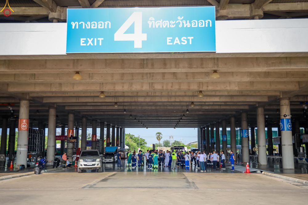 ภาพ No.323233:วันที่ 20 เมษายน พ.ศ.2569 การเตรียมงานของบุคลากรทางการแพทย์ , จุดลงทะเบียนพระสังฆาธิการ , วางกล่องไทยธรรม เพื่องานถวายมหาสังฆทาน 40,000 กว่าวัดทั่วประเทศ วันคุ้มครองโลก 22 เมษายน พ.ศ.2569 วัดพระธรรมกาย