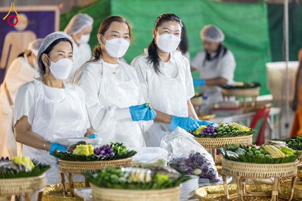 ภาพ No.297809:วันที่ 19 มกราคม พ.ศ. 2569 พิธีถวายภัตตาหารเป็นสังฆทาน แด่พระธรรมยาตรา ณ อนุสรณ์สถานบางปลา วัดบางปลา อำเภอบางเลน จังหวัดนครปฐม ในโครงการธรรมยาตรา กตัญญูบูชา มหาปูชนียาจารย์ พระมงคลเทพมุนี(สด จนฺทสโร) พระผู้ปราบมาร อนุสรณ์สถาน 7 แห่ง ปีที่ 14