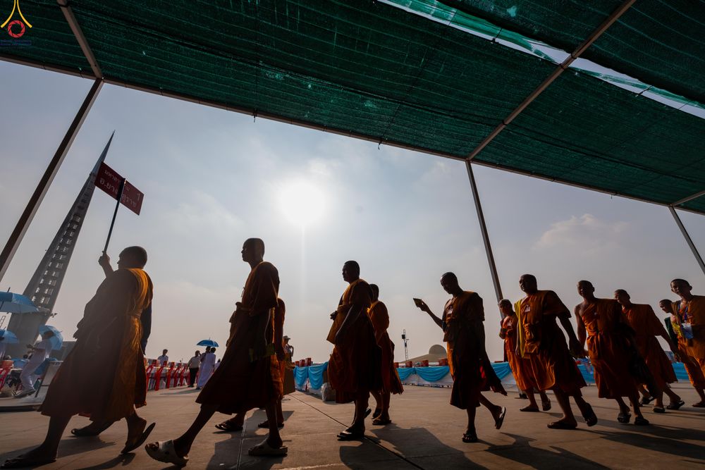 ภาพ No.323950:วันที่ 22 เมษายน พ.ศ.2569 (วันคุ้มครองโลก) พิธีถวายมหาสังฆทาน 40,000 กว่าวัดทั่วประเทศ ณ ลานธรรม พระมหาธรรมกายเจดีย์ วัดพระธรรมกาย