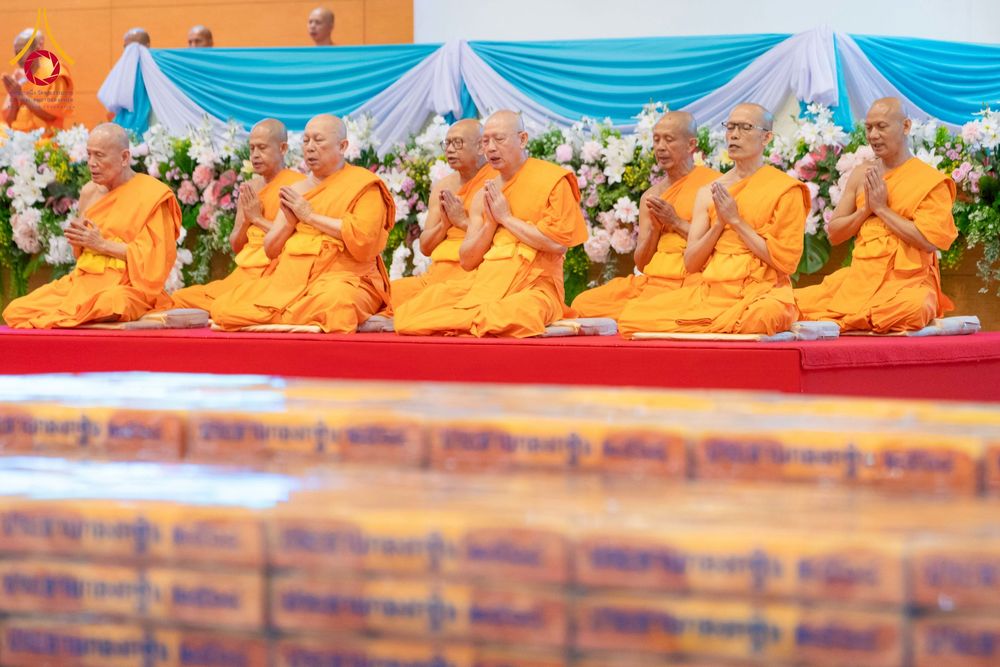 ภาพ No.264685:วันอาทิตย์ที่ 2 พฤศจิกายน พ.ศ. 2568 พิธีทอดกฐินสามัคคี ณ สภาธรรมกายสากล วัดพระธรรมกาย