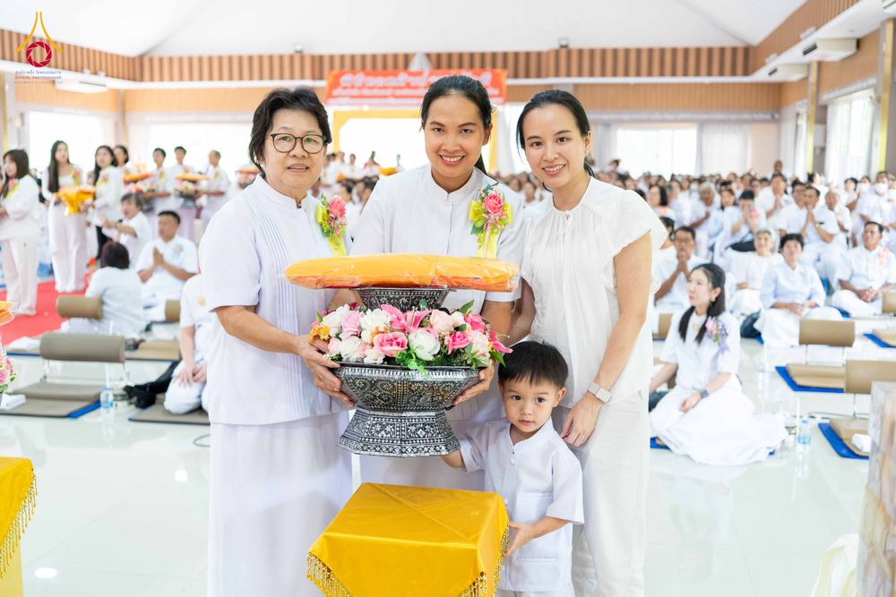 ภาพ No.346564:วันอาทิตย์ที่ 30 สิงหาคม พ.ศ.2569 พิธีทอดผ้าป่า สวดธรรมจักรกัปปวัตนสูตรกลั่นแผ่นดินโปรยรัตนชาติ  สถาปนาองค์พระเจดีย์เพื่อสร้างสันติภาพโลก  ณ ศูนย์ปฏิบัติธรรมพนมสารคาม (เพชรตะวัน) จังหวัดฉะเชิงเทรา
