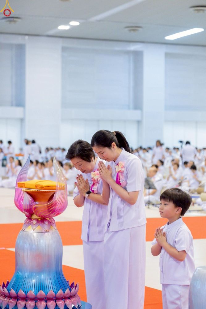 ภาพ No.277557:วันอาทิตย์ต้นเดือนที่ 7 ธันวาคม พ.ศ.2568 พิธีทอดผ้าป่าต้นสมบัติจักรพรรดิ ณ สภาธรรมกายสากล วัดพระธรรมกาย