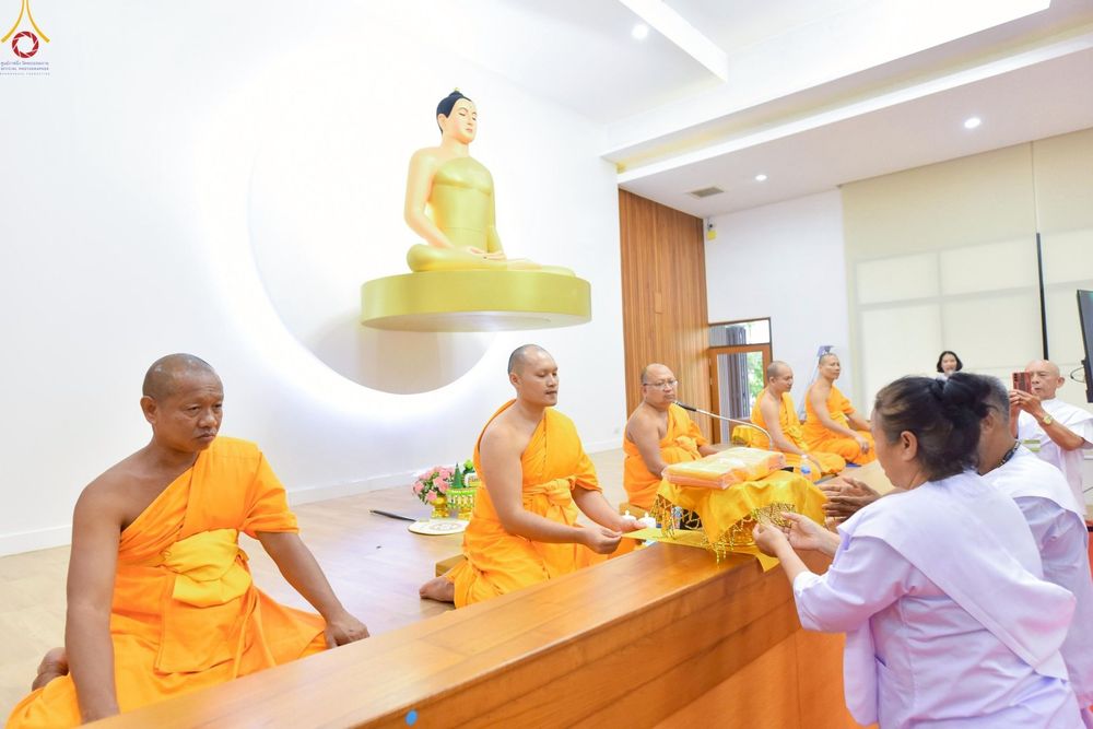 ภาพ No.250135:วันที่ 26-28 กันยายน พ.ศ. 2568 โครงการอบรมอุบาสกแก้ว อุบาสิกาแก้ว รุ่นที่ 3 ตัวแทนทอดกฐินสามัคคีทั่วไทย 30,000 วัด ณ ศูนย์ปฏิบัติธรรมจันทบุรี จ.จันทบุรี