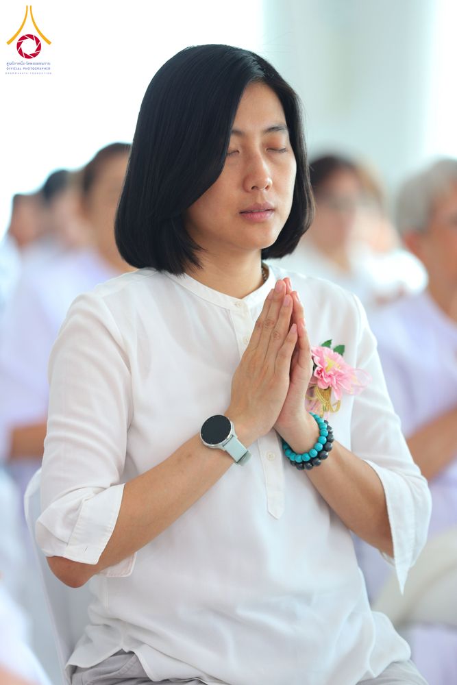 ภาพ No.291176:วันพุธที่ 7 มกราคม พ.ศ. 2569  พิธีบรรจุพระบรมสารีริกธาตุภายในพระเกตุองค์พระประธาน สมโภชพระประธาน พระธรรมกาย พิธีทอดผ้าป่า บุญแสงสว่าง ติดตั้งโซล่าเซล ณ ศูนย์ปฏิบัติธรรมพระมงคลเทพมุนี อ.สองพี่น้อง จ.สุพรรณบุรี