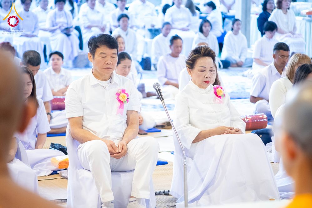 ภาพ No.288086:วันที่ 4 มกราคม พ.ศ. 2569 พิธีถวายภัตตาหารเป็นสังฆทาน แด่พระธรรมยาตรา ในโครงการธรรมยาตรา กตัญญูบูชา มหาปูชนียาจารย์ พระมงคลเทพมุนี(สด จนฺทสโร) พระผู้ปราบมาร อนุสรณ์สถาน 7 แห่ง ปีที่ 14 ณ อนุสรณ์สถานมหาวิหารพระมงคลเทพมุนี (โลตัสแลนด์) อ.สองพี่น้อง จ.สุพรร