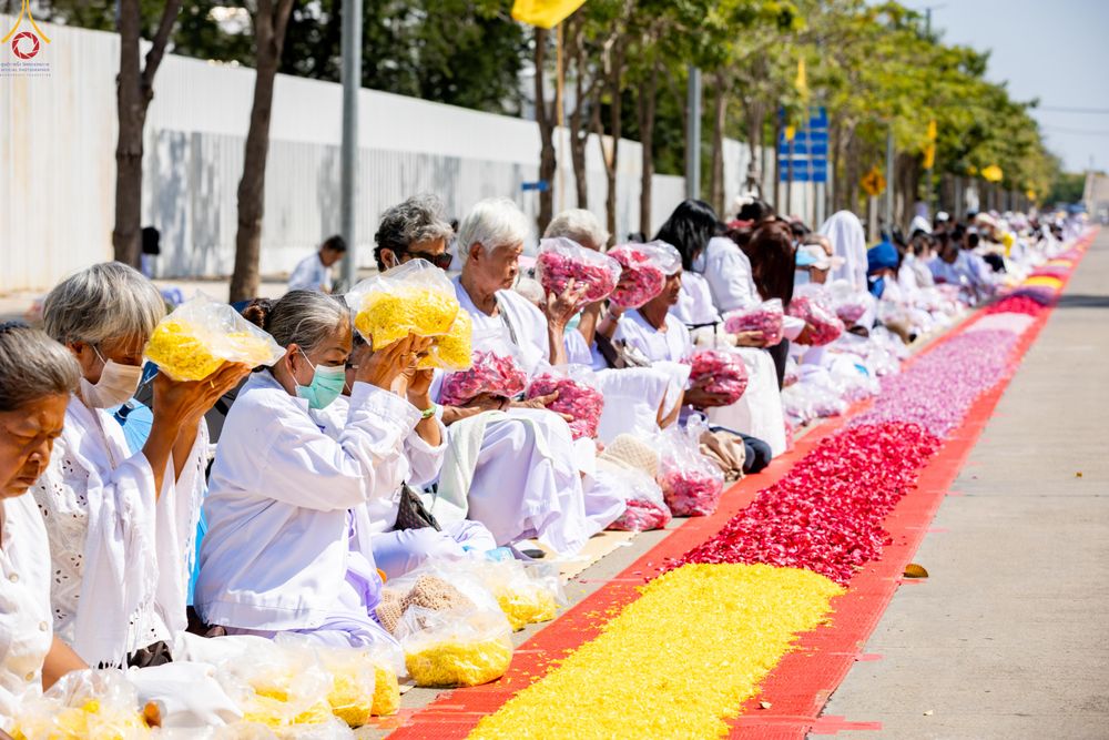 ภาพ No.304088:วันที่ 25 มกราคม พ.ศ. 2569 พิธีต้อนรับพระธรรมยาตรา  รร.สามัคคีราษฏร์บำรุง-วัดพระธรรมกาย ในโครงการธรรมยาตรา กตัญญูบูชา มหาปูชนียาจารย์ พระมงคลเทพมุนี(สด จนฺทสโร) พระผู้ปราบมาร อนุสรณ์สถาน 7 แห่ง ปีที่ 14