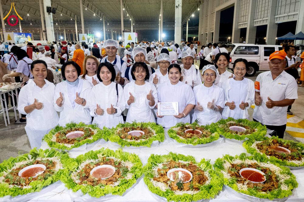 ภาพ No.306161:วันที่ 30 มกราคม พ.ศ. 2569 พิธีถวายภัตตาหารเป็นสังฆทาน แด่พระธรรมยาตรา ณ วัดพระธรรมกาย  จังหวัดปทุมธานี ในโครงการธรรมยาตรา กตัญญูบูชา มหาปูชนียาจารย์ พระมงคลเทพมุนี(สด จนฺทสโร) พระผู้ปราบมาร อนุสรณ์สถาน 7 แห่ง ปีที่ 14