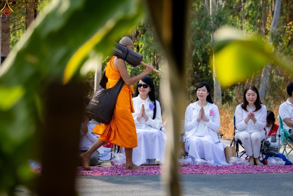 ภาพ No.299482:วันที่ 18 มกราคม พ.ศ. 2569 พิธีต้อนรับพระธรรมยาตรา ณ อนุสรณ์สถานลำดับที่ 5 สถานที่เผยแผ่วิชชาธรรมกายครั้งแรก อนุสรณ์สถานบางปลา วัดบางปลา อำเภอบางเลน จังหวัดนครปฐม ในโครงการธรรมยาตรา กตัญญูบูชา มหาปูชนียาจารย์ พระมงคลเทพมุนี(สด จนฺทสโร) พระผู้ปราบมาร อนุส