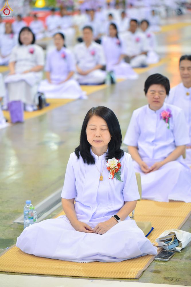 ภาพ No.286271:วันอาทิตย์ที่ 13 กรกฎาคม พ.ศ.2568 พิธีปฎิบัติธรรม และพิธีจุดเทียนใจ ไฟนิรันดร์ อนันตชัย ณ สภาธรรมกายสากล วัดพระธรรมกาย