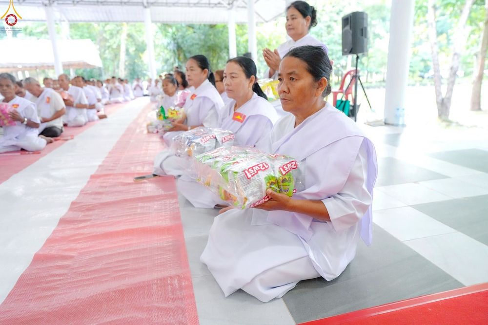 ภาพ No.247893:วันที่ 19-21 กันยายน พ.ศ. 2568 โครงการอบรมอุบาสิกาแก้ว รุ่นที่ 2 ณ ศูนย์ปฏิบัติธรรมจังหวัดบุรีรัมย์