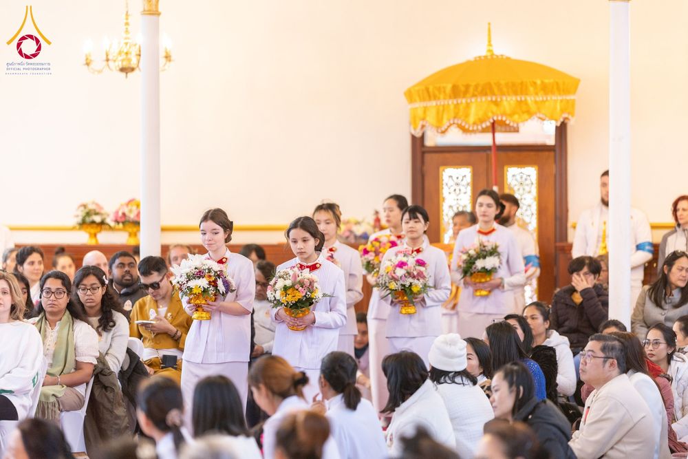 ภาพ No.173137:พิธีกฐินปุญญรังสีเศรษฐี ณ วัดพระธรรมกายนิวคาสเซิล สหราชอาณาจักร วันอาทิตย์ที่ 27 ตุลาคม พ.ศ. 2567