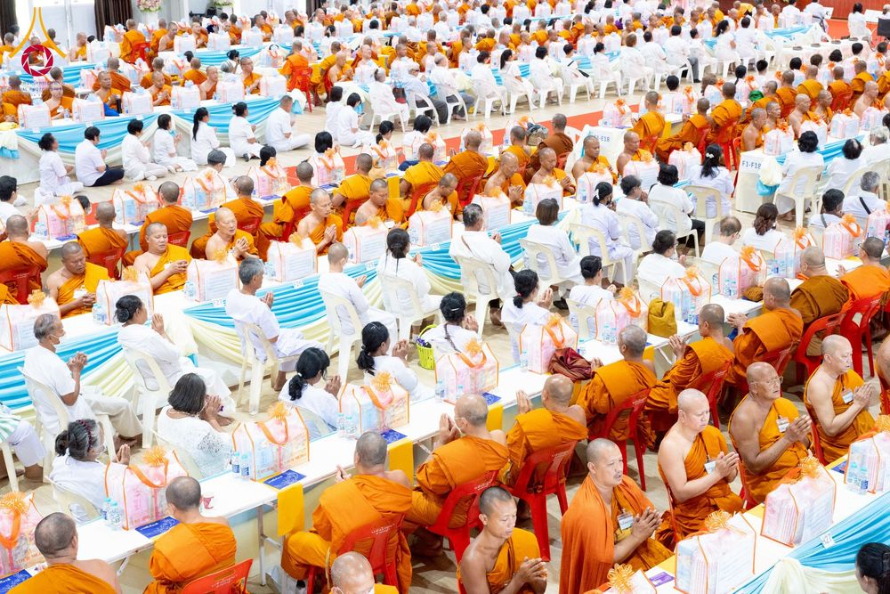 ภาพ No.238851:วันเสาร์ที่ 16 สิงหาคม พ.ศ. 2568 งานบุญประจำปี ครั้งที่ 20 พิธีทักษิณานุปทานแด่บรรพชน ตระกูลผ่องสวัสดิ์และหมู่ญาติที่ล่วงลับไปแล้ว ณ พระมหาเจดีย์ทัตตชีโว ศูนย์อบรมเยาวชนกาญจนบุรี