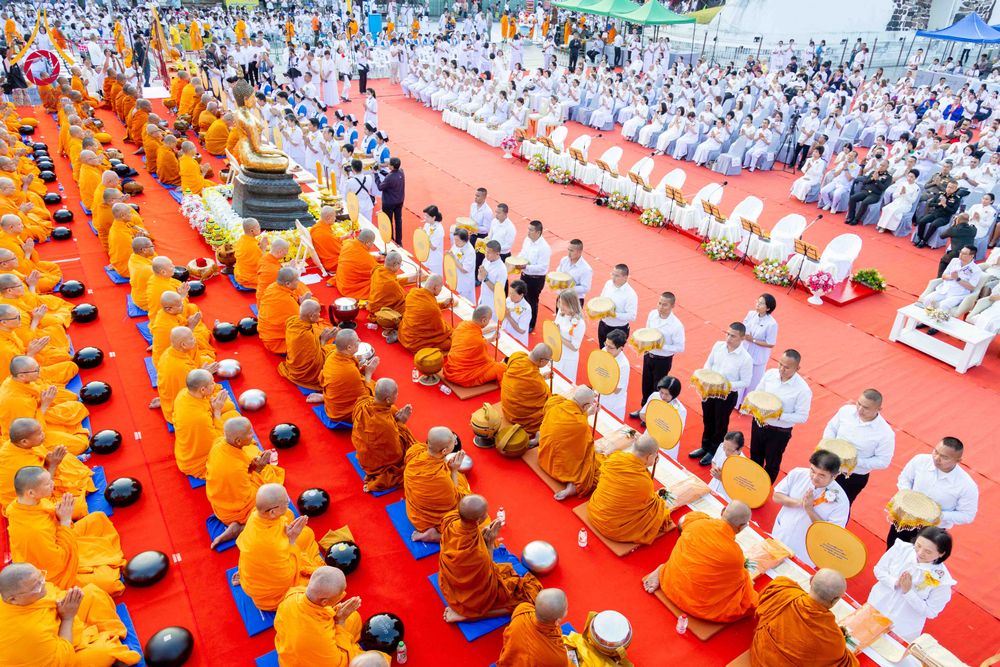 ภาพ No.312747:วันอาทิตย์ที่ 8 มีนาคม พ.ศ.2569 ทำบุญเมืองนครราชสีมา 558 ปี ตักบาตรพระ 10,000 รูป (ภาพชุดที่ 2)