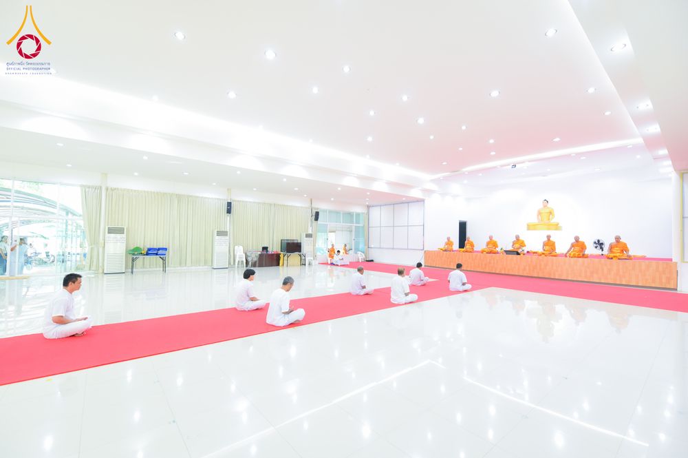 ภาพ No.285111:วันเสาร์ที่ 6 ธันวาคม พ.ศ.2568  พิธีอุปสมบทธรรมทายาท โครงการบรรพชาอุปสมบทหมู่  รุ่นบูชาธรรมมหาปูชนียาจารย์ ประจำปี 2568 ศูนย์ปฏิบัติธรรมและศูนย์อบรมเยาวชนเพชรบุรี อ.ท่ายาง จ.เพชรบุรี ณ วัดศีลคุณาราม อ.เขาย้อย เพชรบุรี