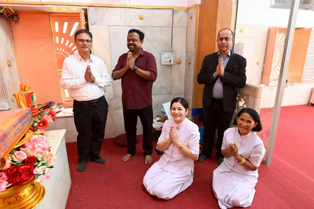 ภาพ No.263397:วันที่ 17 ตุลาคม พ.ศ. 2568 ทอดกฐินสมทบวัดต่างประเทศ ณ วัดมหาโพธิเดลลี ประเทศอินเดีย 