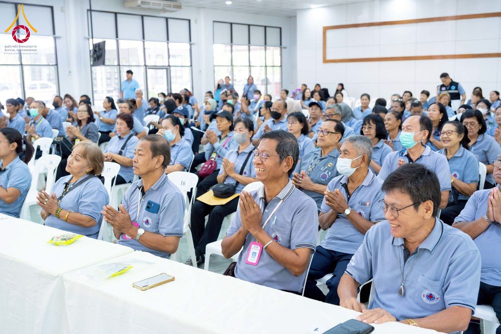 ภาพ No.259674:วันที่ 24 ตุลาคม พ.ศ. 2568 รพ.สต.คลองหนึ่ง อ.คลองหลวง สังกัด อบจ.ปทุมธานี จัดประชุมและมอบครุภัณฑ์ทางการแพทย์ เสริมพลัง อสม. ขับเคลื่อนสุขภาพชุมชนอย่างยั่งยืน ณ วัดพระธรรมกาย