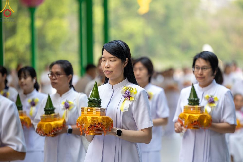 ภาพ No.136248:พิธีอุปสมบทสามเณรเตรียมสถาบันธรรมชัย รุ่นที่ 21 ณ โบสถ์พระไตรปิฏก วัดพระธรรมกาย วันเสาร์ที่ 4 พฤษภาคม พ.ศ.2567