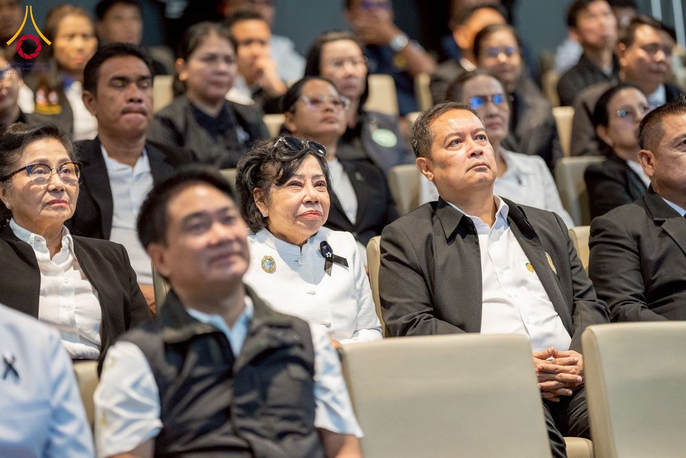 ภาพ No.271898:วันที่ 22 พฤศจิกายน พ.ศ. 2568 ผู้ว่าฯ ปทุมธานี ลงพื้นที่เยี่ยม “อำเภอคลองหลวง” พร้อมชมการเตรียมความพร้อมเทศกาลสวนดอกไม้ปทุมธานี “ทุ่งสวรรค์ ตะวันฉาย” ณ วัดพระธรรมกาย